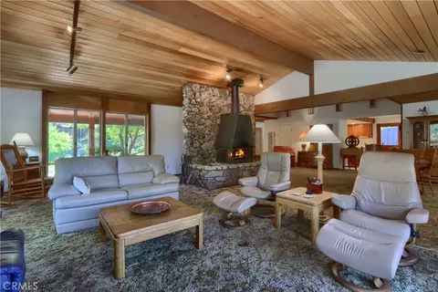 Living - 39670 Highview, Oakhurst, CA 93644 photo 2 of 7