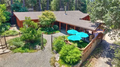 Exterior - 39670 Highview, Oakhurst, CA 93644 photo 2 of 20