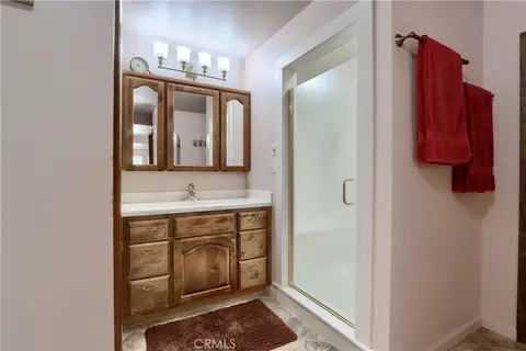 Bath - 39670 Highview, Oakhurst, CA 93644 photo 1 of 4