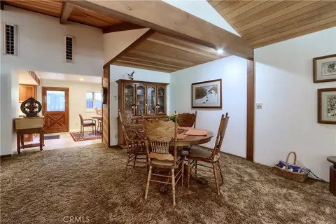 Dining - 39670 Highview, Oakhurst, CA 93644 photo 1 of 3