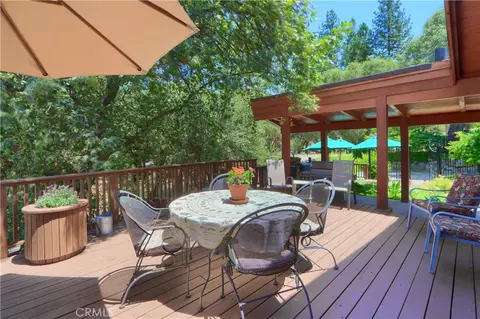 Exterior - 39670 Highview, Oakhurst, CA 93644 photo 5 of 20