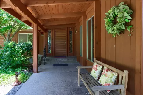Exterior - 39670 Highview, Oakhurst, CA 93644 photo 4 of 20