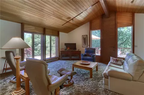 Living - 39670 Highview, Oakhurst, CA 93644 photo 3 of 7