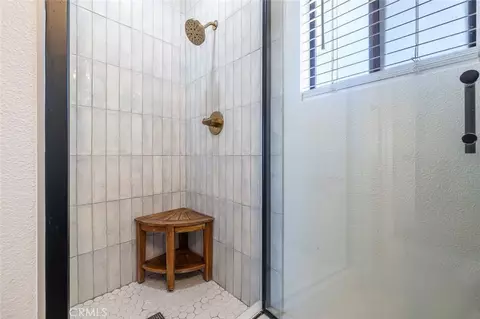 Bath - 17421 Mark Rd, Madera, CA 93636 photo 2 of 3