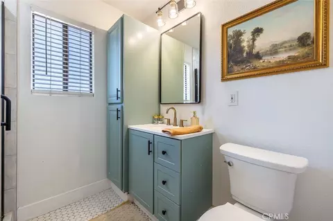 Bath - 17421 Mark Rd, Madera, CA 93636 photo 3 of 3