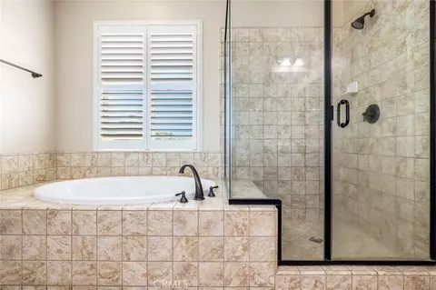 Bath - 1135 N Whittier Ave, Clovis, CA 93611 photo 5 of 5