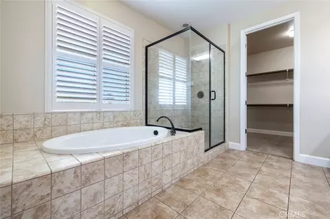 Bath - 1135 N Whittier Ave, Clovis, CA 93611 photo 4 of 5