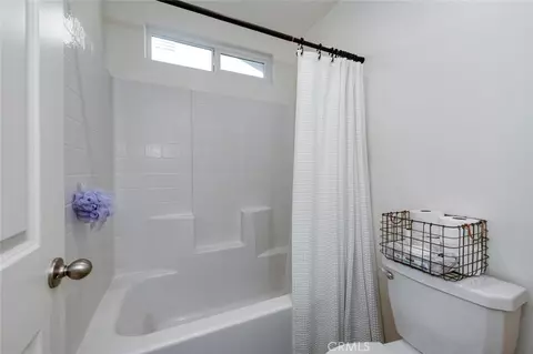 Bath - 836 Winchell W, Madera, CA 93636 photo 2 of 4