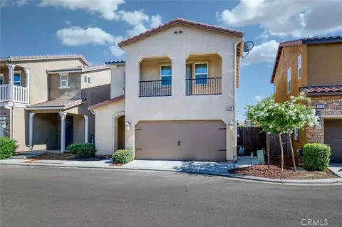 Exterior - 836 Winchell W, Madera, CA 93636 photo 4 of 4