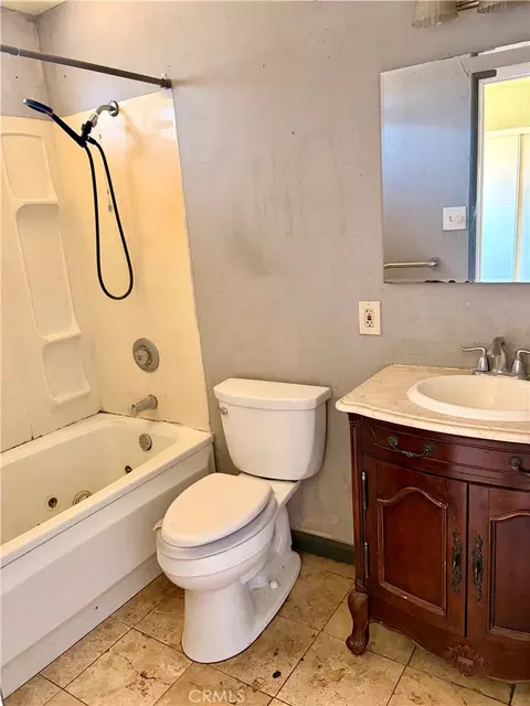 Bath - 2581 E Gerard, Merced, CA 95341 photo 2 of 2
