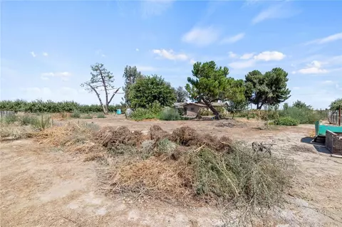 Exterior - 16565 Lacey Blvd, Lemoore, CA 93245 photo 10 of 14