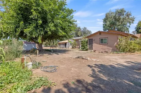 Exterior - 16565 Lacey Blvd, Lemoore, CA 93245 photo 5 of 14