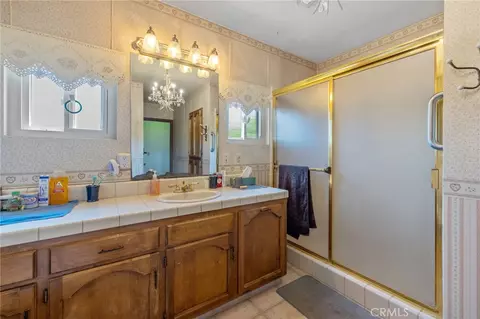 Bath - 16565 Lacey Blvd, Lemoore, CA 93245 photo 3 of 3