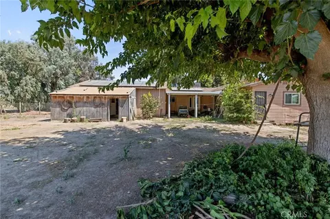Exterior - 16565 Lacey Blvd, Lemoore, CA 93245 photo 7 of 14