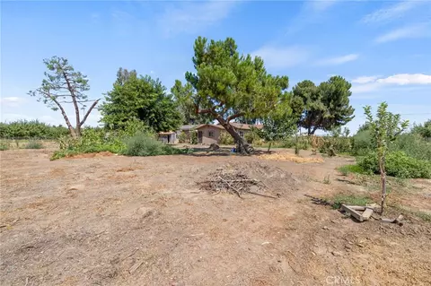 Exterior - 16565 Lacey Blvd, Lemoore, CA 93245 photo 9 of 14