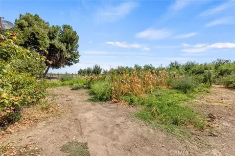 Exterior - 16565 Lacey Blvd, Lemoore, CA 93245 photo 13 of 14