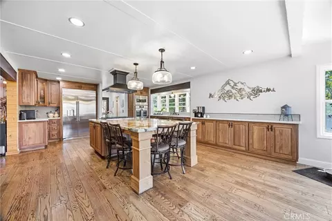 Kitchen - 20205 Old Town Rd, Tehachapi, CA 93561 photo 3 of 10