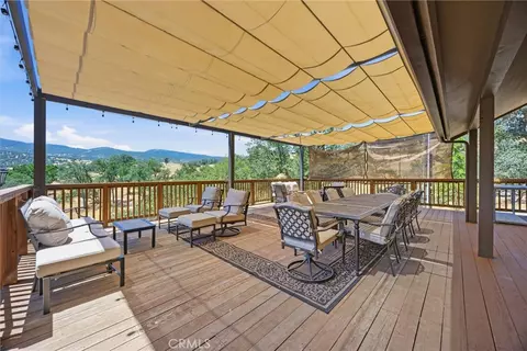 Exterior - 20205 Old Town Rd, Tehachapi, CA 93561 photo 6 of 19