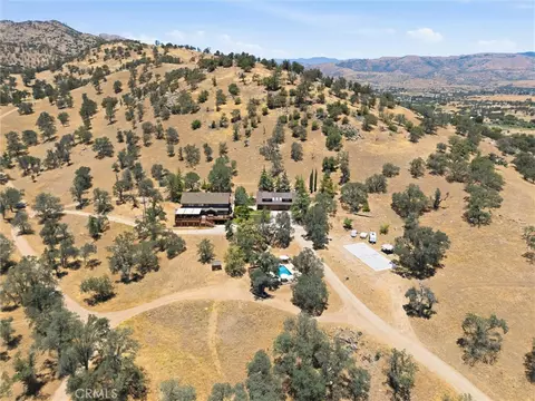 View/Area - 20205 Old Town Rd, Tehachapi, CA 93561 photo 4 of 4