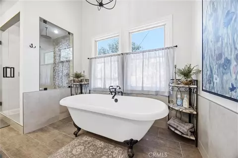 Bath - 20205 Old Town Rd, Tehachapi, CA 93561 photo 3 of 7