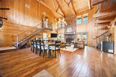 Dining - 20205 Old Town Rd, Tehachapi, CA 93561 photo 1 of 2