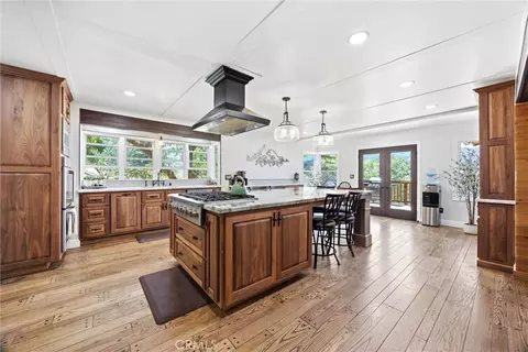 Kitchen - 20205 Old Town Rd, Tehachapi, CA 93561 photo 1 of 10