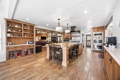 Kitchen - 20205 Old Town Rd, Tehachapi, CA 93561 photo 2 of 10