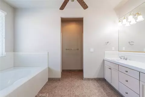 Entry Way - 4683 N Arrow Rdg, Clovis, CA 93619 photo 5 of 8