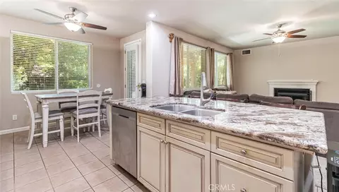Kitchen - 4683 N Arrow Rdg, Clovis, CA 93619 photo 6 of 6