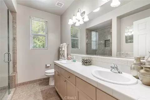 Bath - 4683 N Arrow Rdg, Clovis, CA 93619 photo 1 of 5