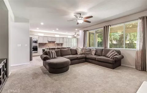 Living - 4683 N Arrow Rdg, Clovis, CA 93619 photo 2 of 5