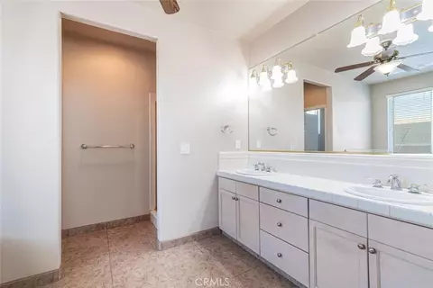 Entry Way - 4683 N Arrow Rdg, Clovis, CA 93619 photo 6 of 8