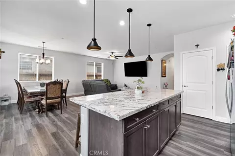 Kitchen - 1121 Wasatch, Madera, CA 93638 photo 4 of 5