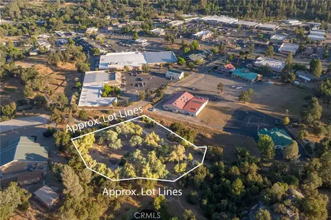 1 Junction Dr, Oakhurst, CA 93644 photo 2