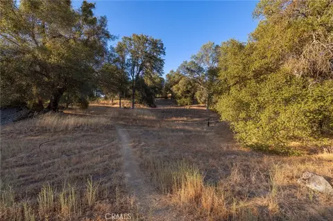 1 Junction Dr, Oakhurst, CA 93644 photo 3
