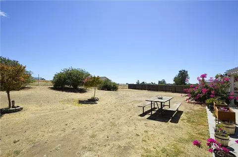 Exterior - 29710 Avenue 22, Madera, CA 93638 photo 13 of 21