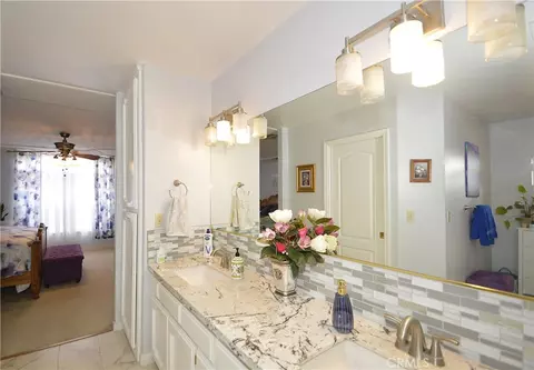 Bath - 29710 Avenue 22, Madera, CA 93638 photo 7 of 7