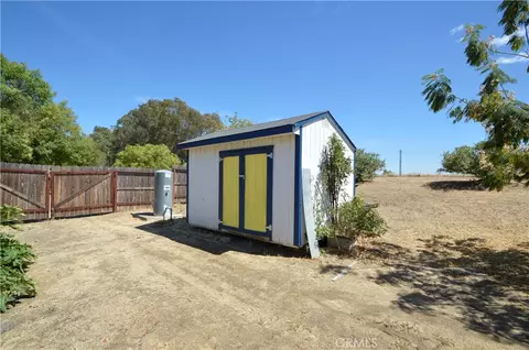 Exterior - 29710 Avenue 22, Madera, CA 93638 photo 6 of 21