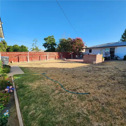 Exterior - 417 N O St, Madera, CA 93637 photo 10 of 10