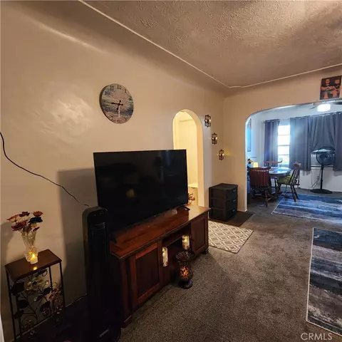 Entry Way - 417 N O St, Madera, CA 93637 photo 1 of 3
