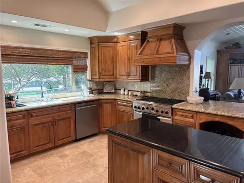 Kitchen - 31255 Palm Dr, Exeter, CA 93221 photo 1 of 4
