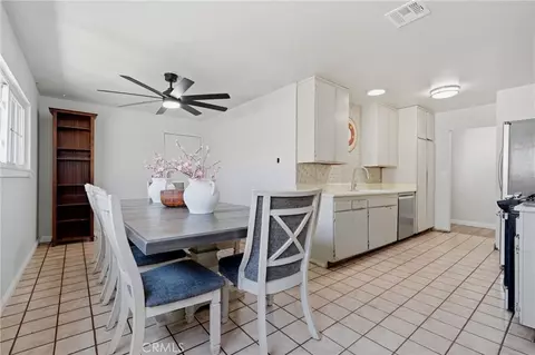 Dining - 5160 Rhoads, Santa Barbara, CA 93111 photo 3 of 5
