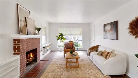 Living - 929 Capistrano, Salinas, CA 93901 photo 3 of 6
