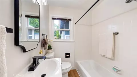 Bath - 929 Capistrano, Salinas, CA 93901 photo 2 of 2