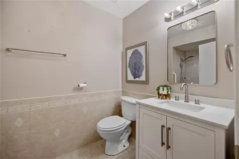 Bath - 534 Pacific, Cayucos, CA 93430 photo 1 of 3