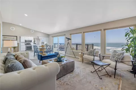 Living - 534 Pacific, Cayucos, CA 93430 photo 2 of 5