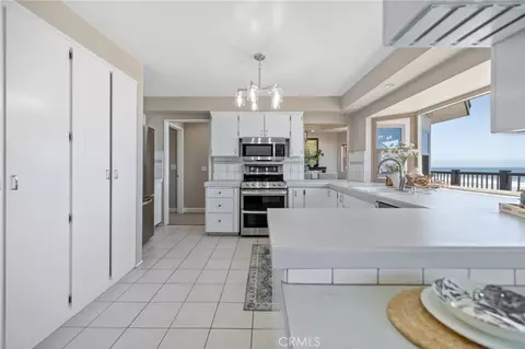 Kitchen - 534 Pacific, Cayucos, CA 93430 photo 2 of 4