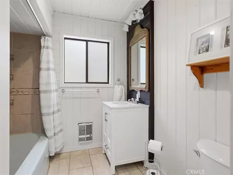 Bath - 60036 Cascadel Dr S, North Fork, CA 93643 photo 1 of 4