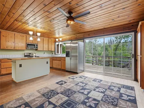 Kitchen - 60036 Cascadel Dr S, North Fork, CA 93643 photo 6 of 6