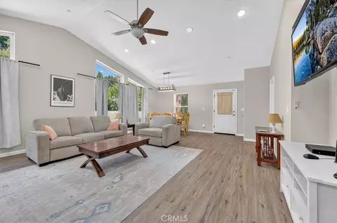 Living - 5594 Red Ibis Ct, Mariposa, CA 95338 photo 3 of 4